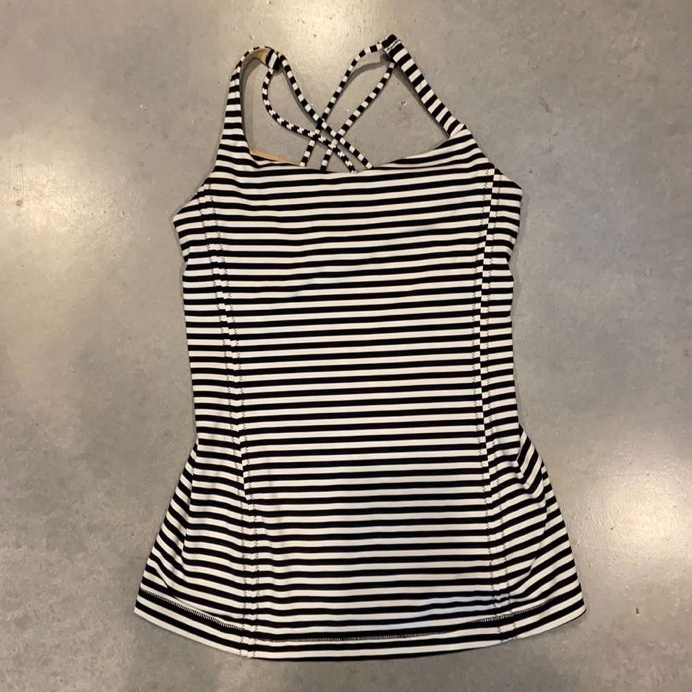 Lululemon tank with built in sports bra